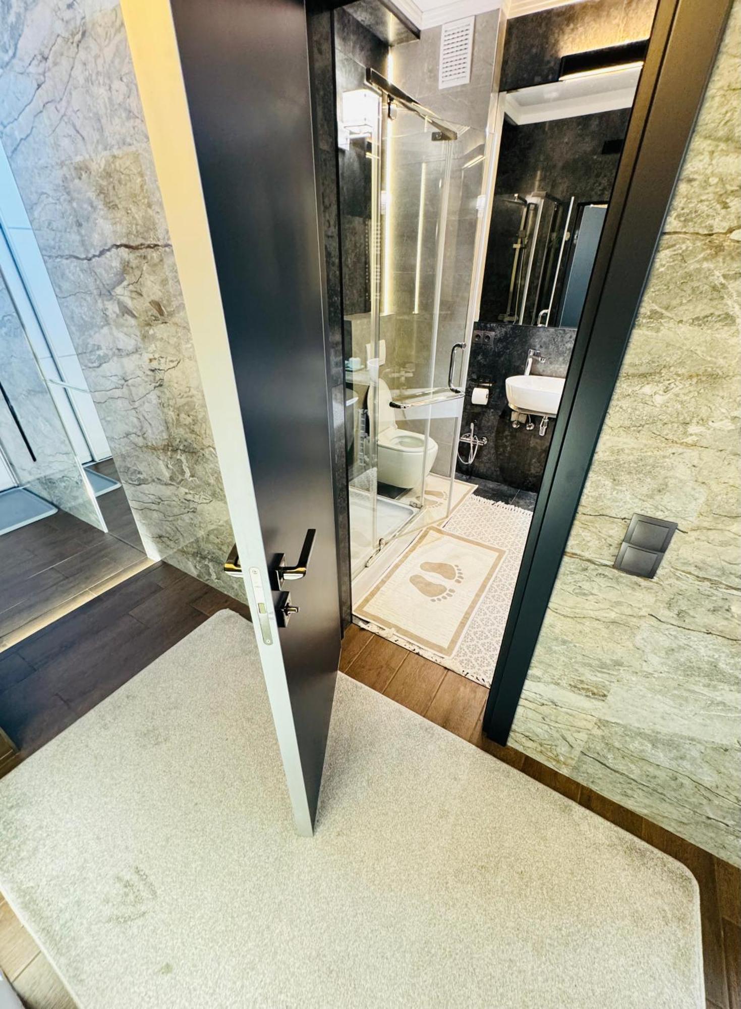 Rentnow Modern Lux Apartment In Centre Chisinau Exterior photo